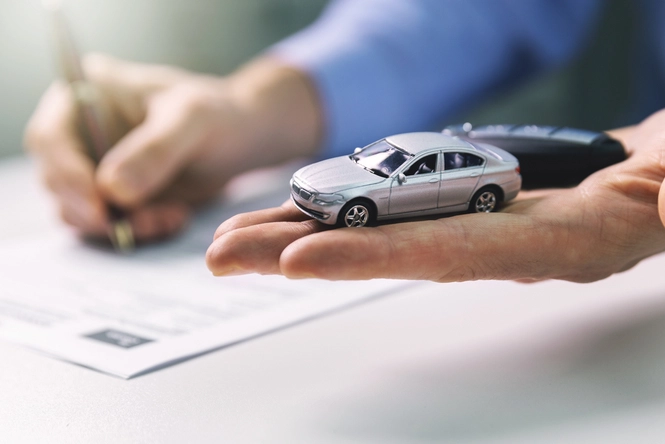 Cục thuế trả lời kiến nghị về việc ban hành bảng giá tính lệ phí trước bạ ô tô xe máy